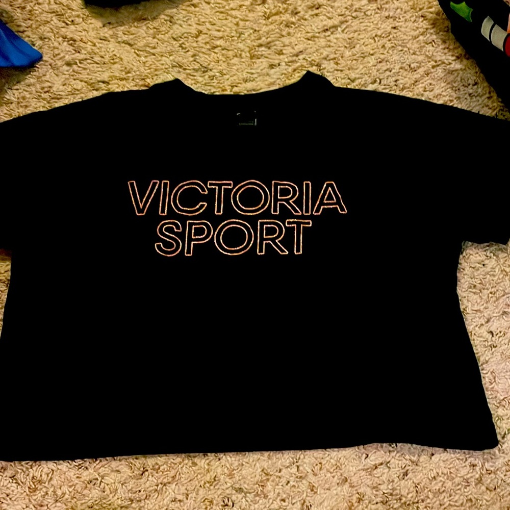 Victoria Sport crop